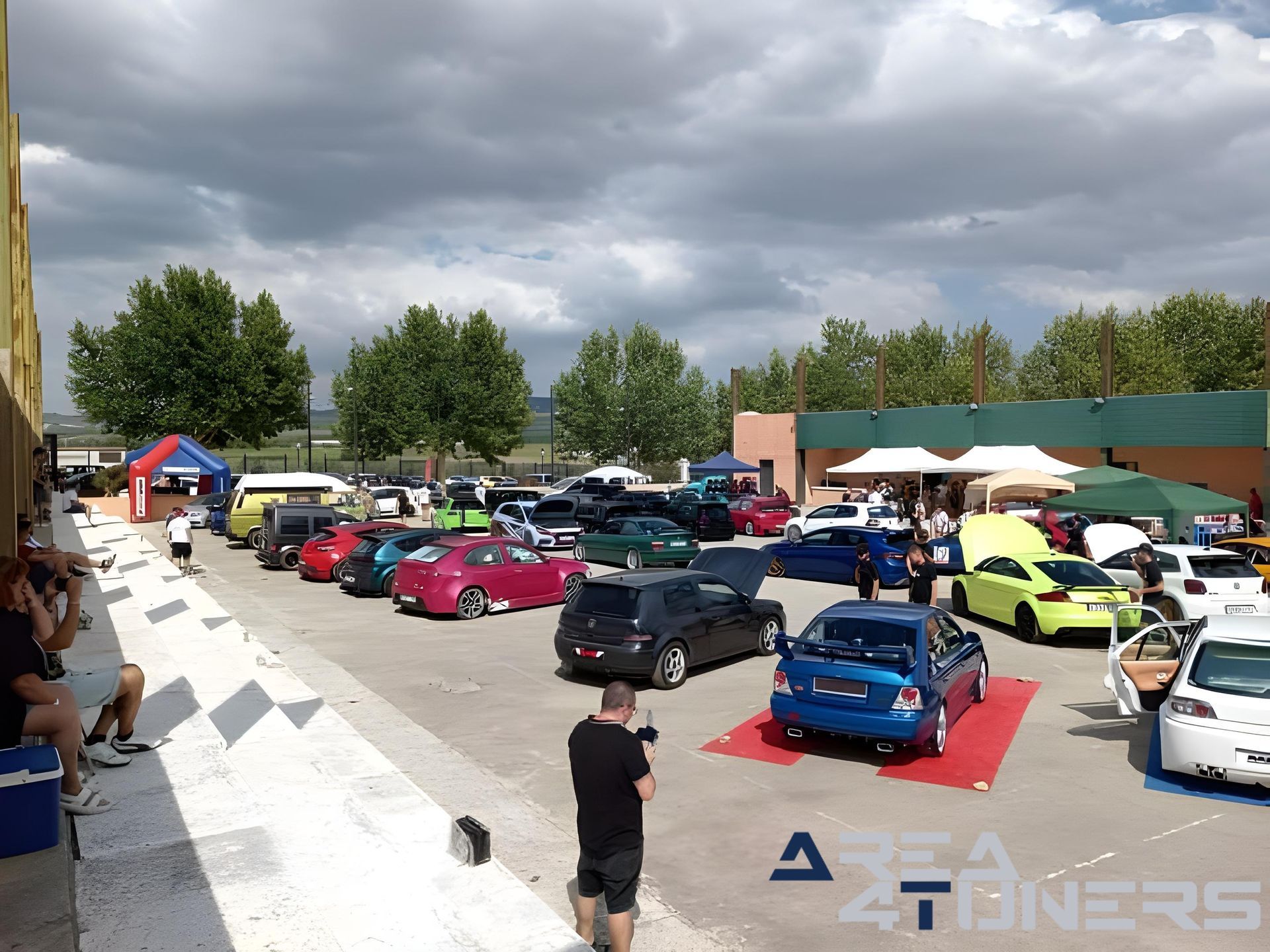5º Roca Tuning
Imagen del reportaje de la revista Tuning Area4tuners.es, de la concentración de coches Tuning del año 2023 en SetenIL De Las Bodegas, Cádiz, España