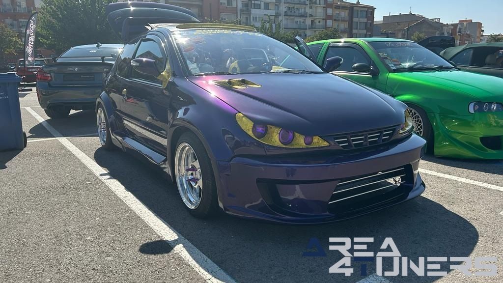 Blanes Motor Days 2k23
Imagen del reportaje de la revista Tuning Area4tuners.es, de la concentración de coches Tuning del año 2023 en Blanes, Gerona, España