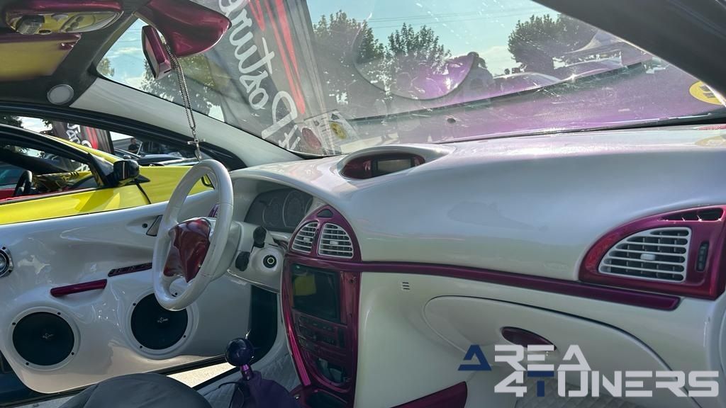 1a Kdd Old School Tuning Club
Imagen del reportaje de la revista Tuning Area4tuners.es, de la concentración de coches Tuning del año 2023 en Otero, Toledo, España