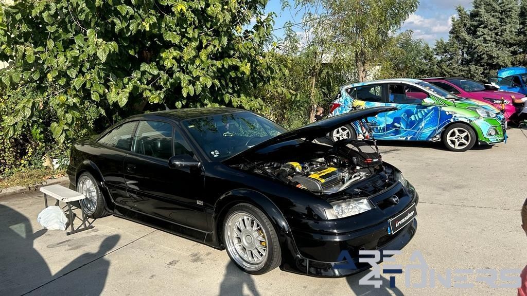 1a Kdd Old School Tuning Club
Imagen del reportaje de la revista Tuning Area4tuners.es, de la concentración de coches Tuning del año 2023 en Otero, Toledo, España