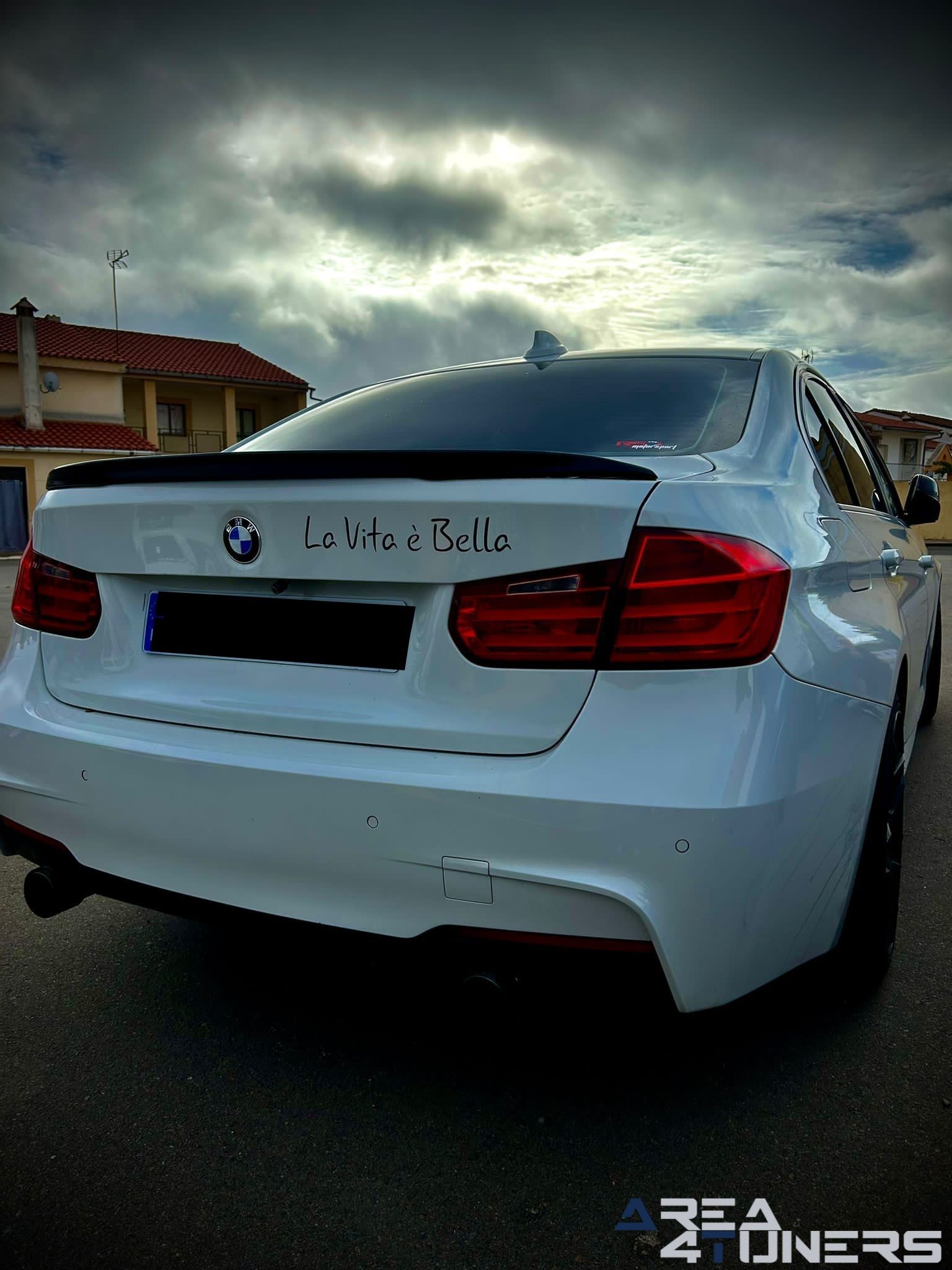 1a Kdd Acehuche
Imagen del reportaje de la revista Tuning Area4tuners.es, de la concentración de coches Tuning del año 2023 en Acehuche, Cáceres, España