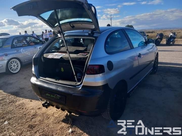 2º Almacelles Motor Show
Imagen del reportaje de la revista Tuning Area4tuners.es, de la concentración de coches Tuning del año 2023 en Almacelles, Lérida, España