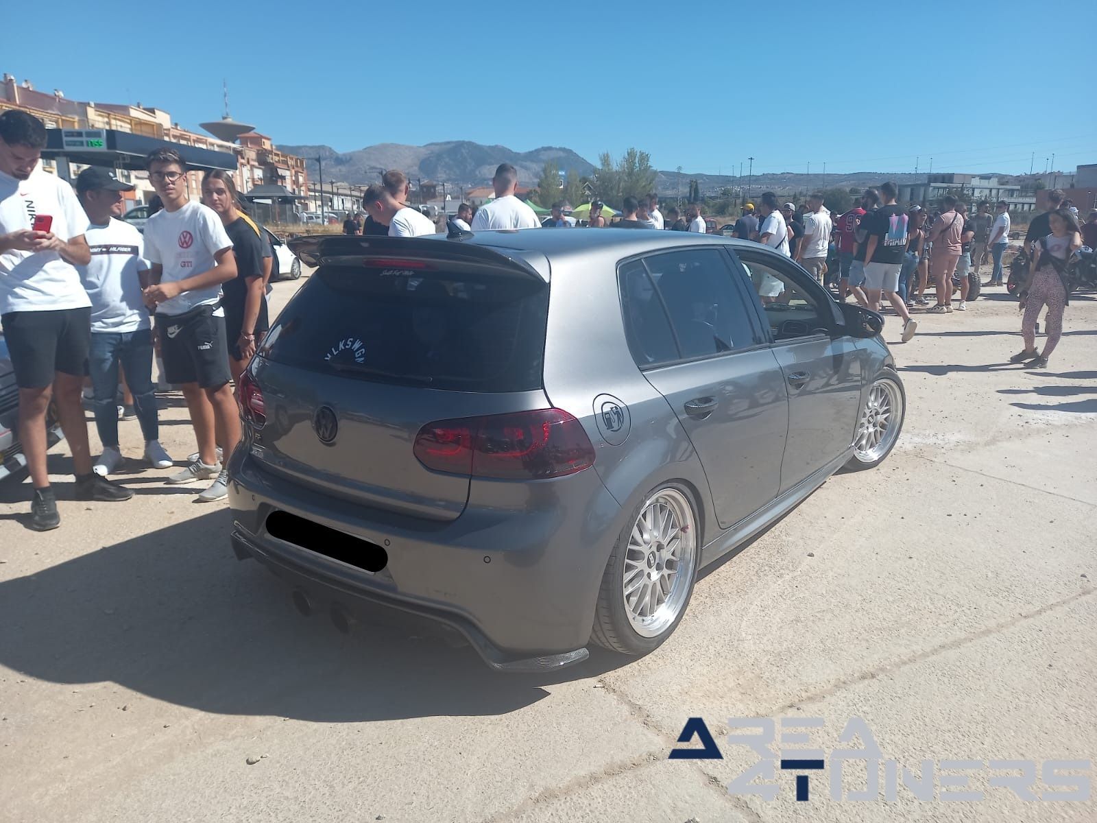 1a Kdd Gas Contra El Cáncer Infantil
Imagen del reportaje de la revista Tuning Area4tuners.es, de la concentración de coches Tuning del año 2023 en Maracena, Granada, España