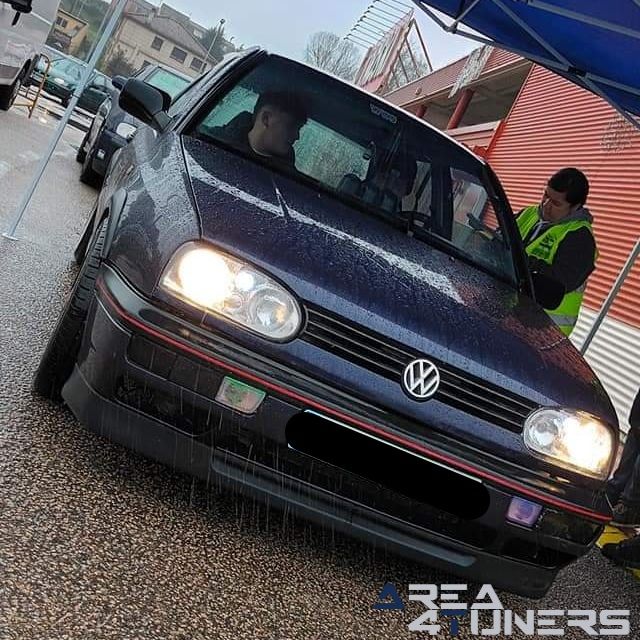 Kdd Solidaria Puenteareas
Imagen del reportaje de la revista Tuning Area4tuners.es, de la concentración de coches Tuning del año 2023 en Puenteaereas, Pontevedra, España