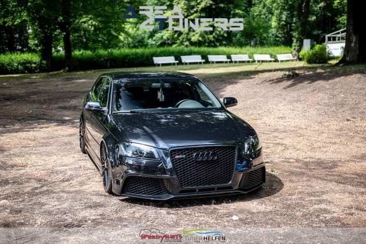 Sourkrauts Inneres
Imagen del reportaje de la revista Tuning Area4tuners.es, de la concentración de coches Tuning del año 2023 en Blumenpflüken, Alemania