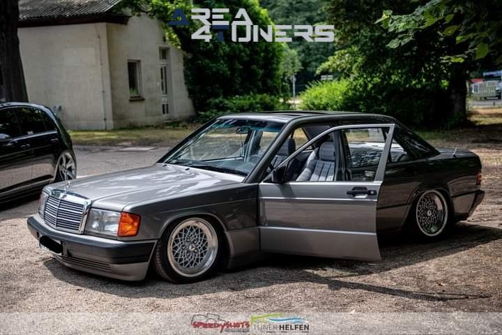 Sourkrauts Inneres
Imagen del reportaje de la revista Tuning Area4tuners.es, de la concentración de coches Tuning del año 2023 en Blumenpflüken, Alemania
