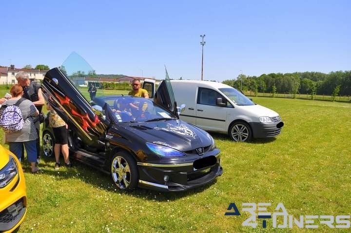 Meeting 2023 Explosif Tuning Club
Imagen del reportaje de la revista Tuning Area4tuners.es, de la concentración de coches Tuning del año 2023 en Sempigny, Francia