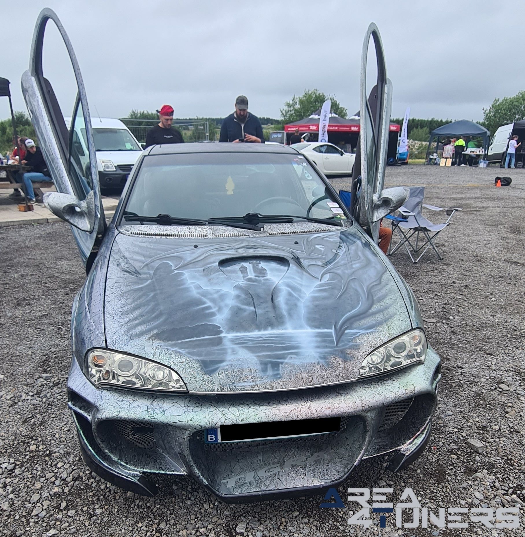 Heaven Tuning Show Car
Imagen del reportaje de la revista Tuning Area4tuners.es, de la concentración de coches Tuning del año 2023 en Houffalize, Bélgica