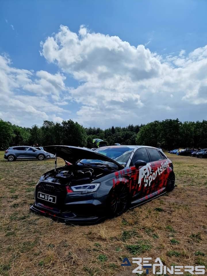 Vzw Passion For Cars Zondag
Imagen del reportaje de la revista Tuning Area4tuners.es, de la concentración de coches Tuning del año 2023 en Dessel, Bélgica