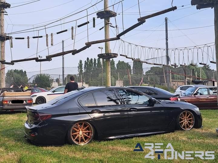 Mountain Adventure Tuning Night
Imagen del reportaje de la revista Tuning Area4tuners.es, de la concentración de coches Tuning del año 2023 en Koomen-Waasten, Bélgica