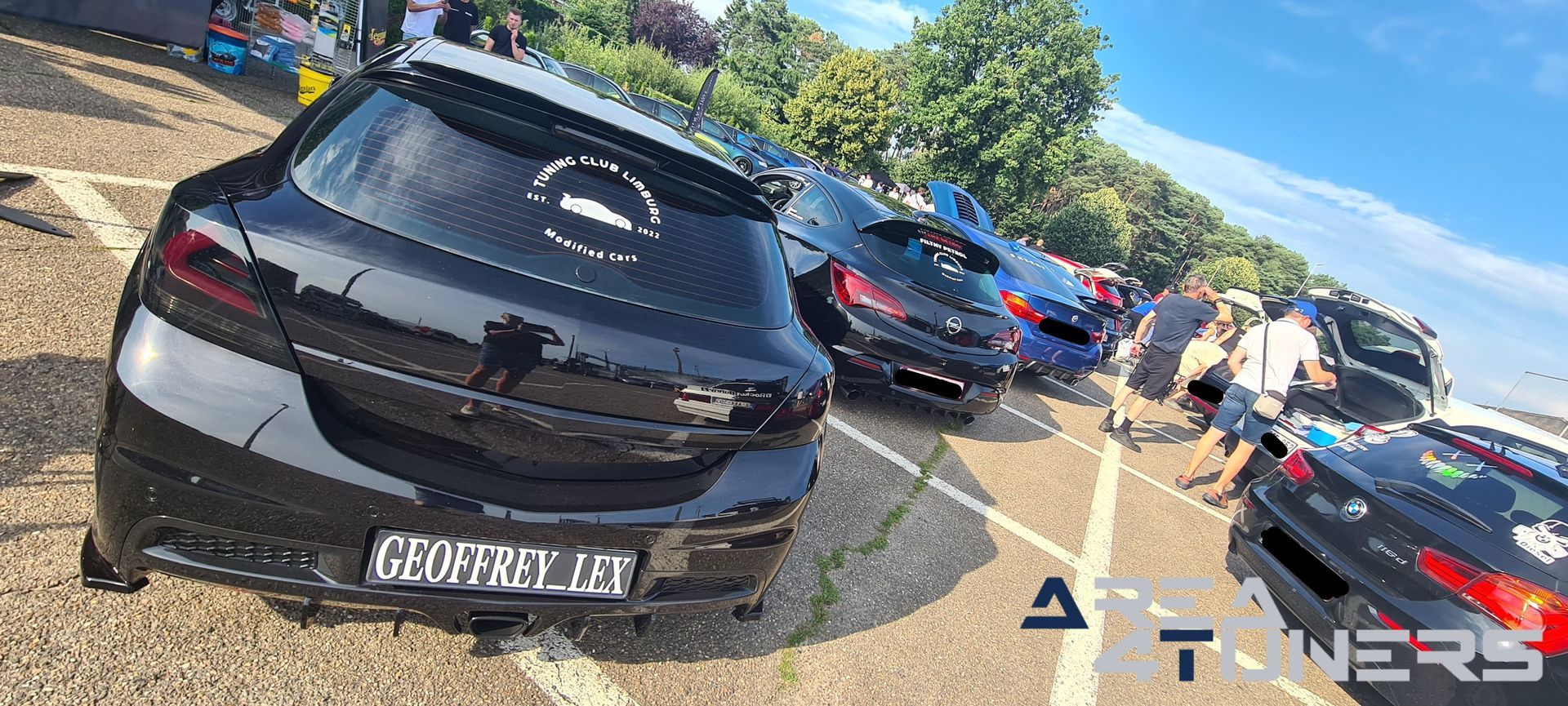 The Untouchables Back On Track Tuning Night
Imagen del reportaje de la revista Tuning Area4tuners.es, de la concentración de coches Tuning del año 2023 en Oudsbergen, Bélgica