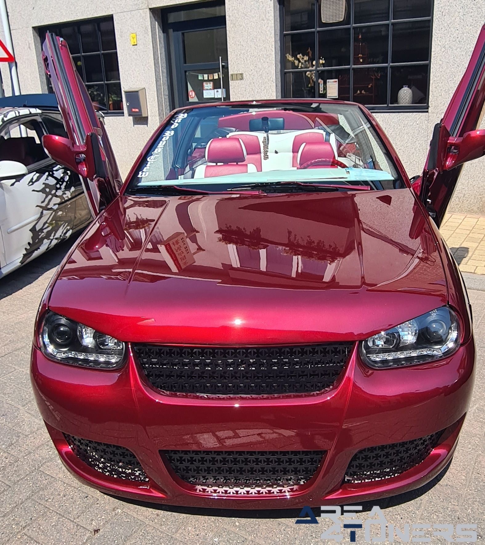 Fundays On Wheels 2.0
Imagen del reportaje de la revista Tuning Area4tuners.es, de la concentración de coches Tuning del año 2023 en Aarschot, Bélgica