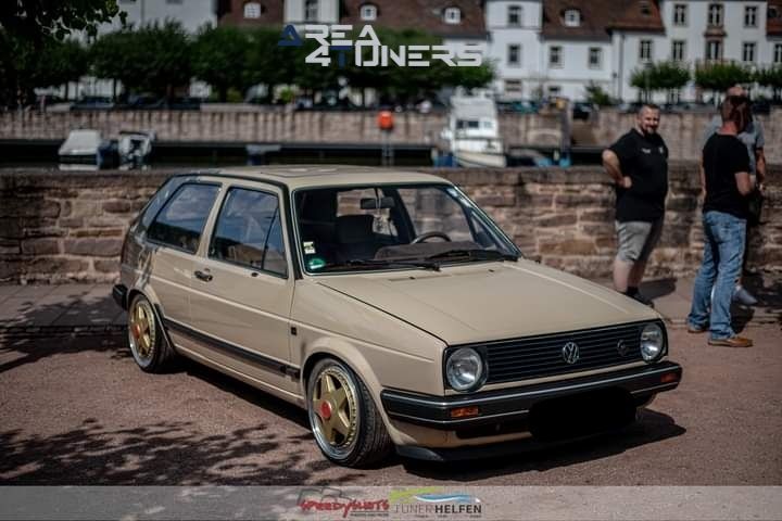 Exclusiv Typ 19
Imagen del reportaje de la revista Tuning Area4tuners.es, de la concentración de coches Tuning del año 2023 en Treffen, Austria