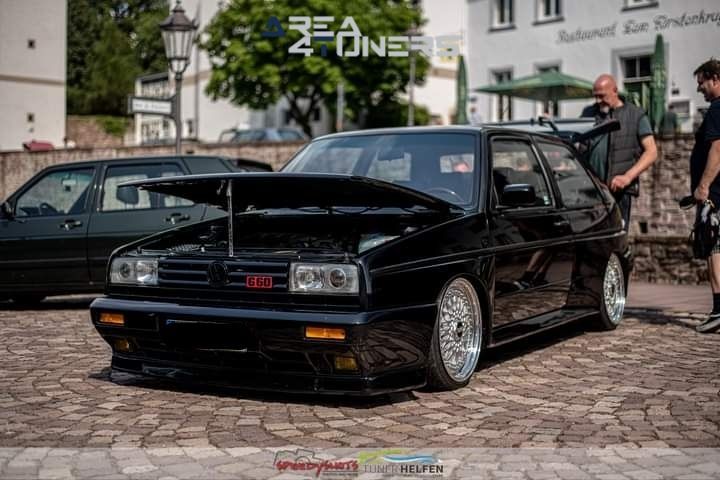 Exclusiv Typ 19
Imagen del reportaje de la revista Tuning Area4tuners.es, de la concentración de coches Tuning del año 2023 en Treffen, Austria