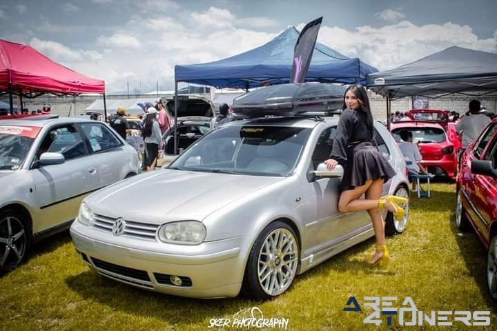 4º Aniversario Perros Fiesteros
Imagen del reportaje de la revista Tuning Area4tuners.es, de la concentración de coches Tuning del año 2023 en Toluca, México