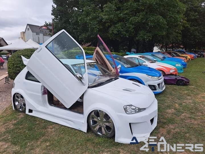 20 Ans Du Cristal Concept
Imagen del reportaje de la revista Tuning Area4tuners.es, de la concentración de coches Tuning del año 2023 en Suippes, Bélgica