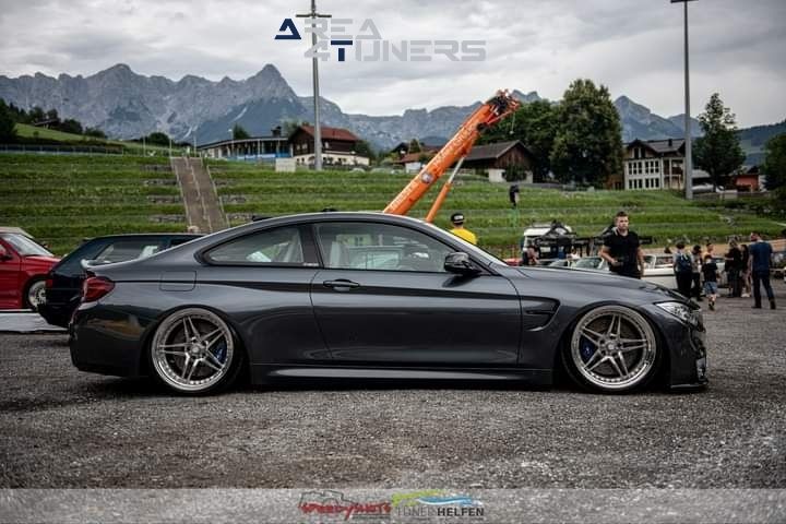 Cult And More
Imagen del reportaje de la revista Tuning Area4tuners.es, de la concentración de coches Tuning del año 2023 en Osterreich, Alemania
