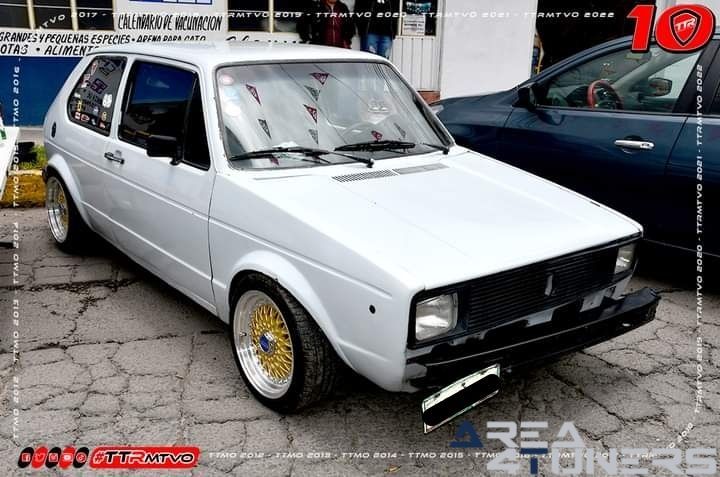 Festejo Vochero Y Multimarcas
Imagen del reportaje de la revista Tuning Area4tuners.es, de la concentración de coches Tuning del año 2023 en Tetla, Tlaxcala, México