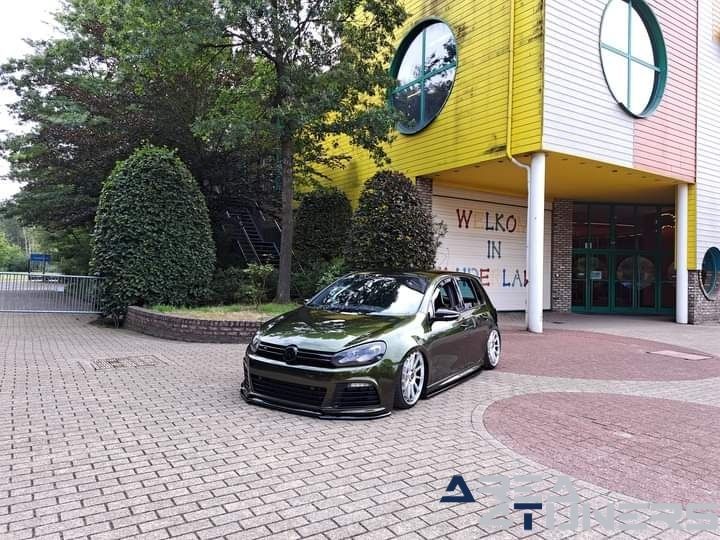 Bobbejaanland Cars And Riders By Petrolbrothers
Imagen del reportaje de la revista Tuning Area4tuners.es, de la concentración de coches Tuning del año 2023 en Ostende, Bélgica