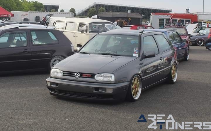 VWSE Circuit Nevers Magny Cours
Imagen del reportaje de la revista Tuning Area4tuners.es, de la concentración de coches Tuning del año 2023 en Circuit Magny Cours, Francia, Bélgica