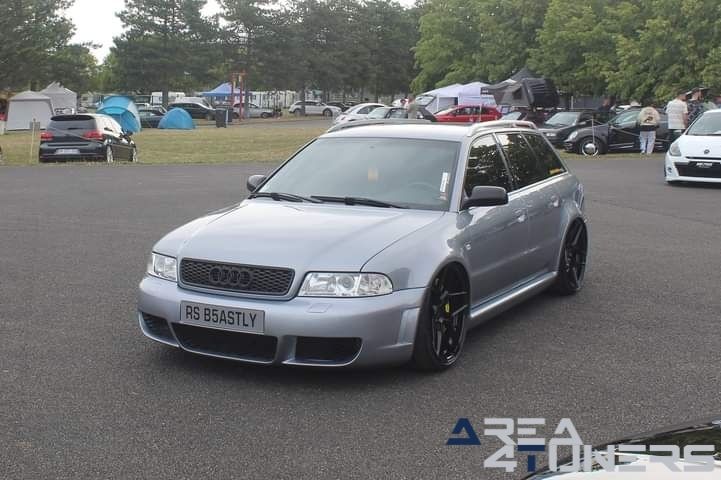 VWSE Circuit Nevers Magny Cours
Imagen del reportaje de la revista Tuning Area4tuners.es, de la concentración de coches Tuning del año 2023 en Circuit Magny Cours, Francia
