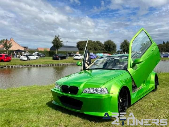 Lazy Sunday The Lake 2023
Imagen del reportaje de la revista Tuning Area4tuners.es, de la concentración de coches Tuning del año 2023 en Jabbeke, Bélgica