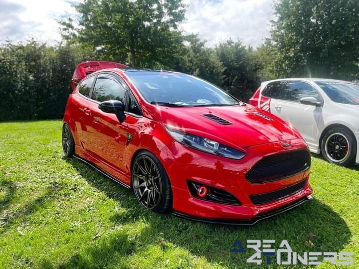 Lazy Sunday The Lake 2023
Imagen del reportaje de la revista Tuning Area4tuners.es, de la concentración de coches Tuning del año 2023 en Jabbeke, Bélgica