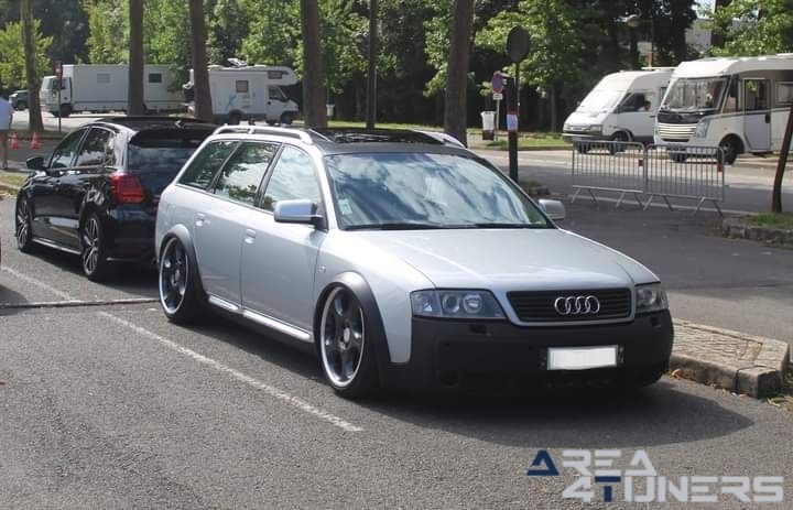 Exposition Auto Asiat 18 CGR Bourges
Imagen del reportaje de la revista Tuning Area4tuners.es, de la concentración de coches Tuning del año 2023 en Bourges, Francia