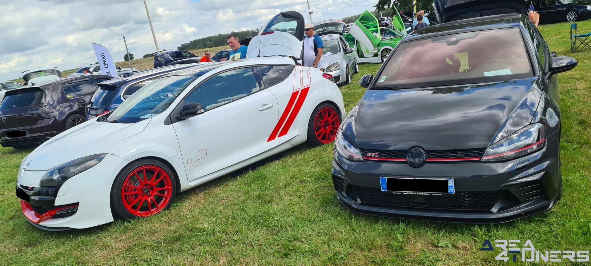 Complet VIP Selection 2k23
Imagen del reportaje de la revista Tuning Area4tuners.es, de la concentración de coches Tuning del año 2023 en Barbecon, Francia.