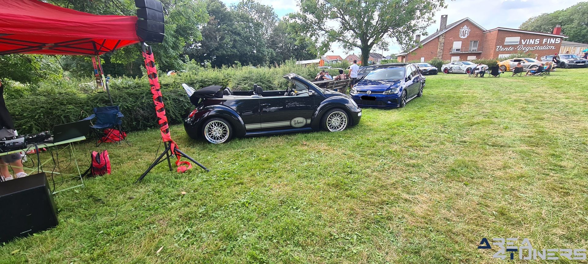 Complet VIP Selection 2k23
Imagen del reportaje de la revista Tuning Area4tuners.es, de la concentración de coches Tuning del año 2023 en Barbecon, Francia.