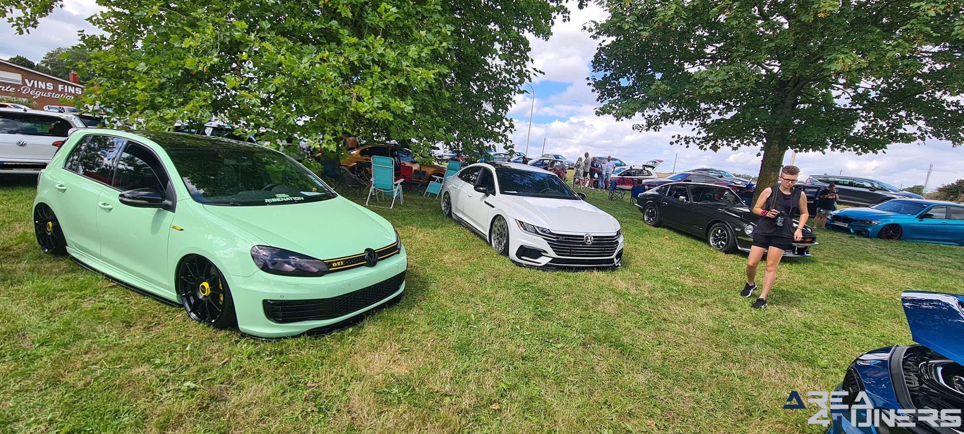 Complet VIP Selection 2k23
Imagen del reportaje de la revista Tuning Area4tuners.es, de la concentración de coches Tuning del año 2023 en Barbecon, Francia.