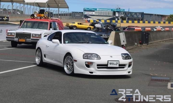 Exposition The Big Car Show
Imagen del reportaje de la revista Tuning Area4tuners.es, de la concentración de coches Tuning del año 2023 en Circuit Bugatti Le Mans, Francia