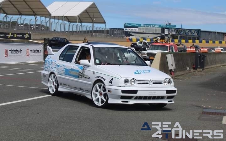 Exposition The Big Car Show
Imagen del reportaje de la revista Tuning Area4tuners.es, de la concentración de coches Tuning del año 2023 en Circuit Bugatti Le Mans, Francia