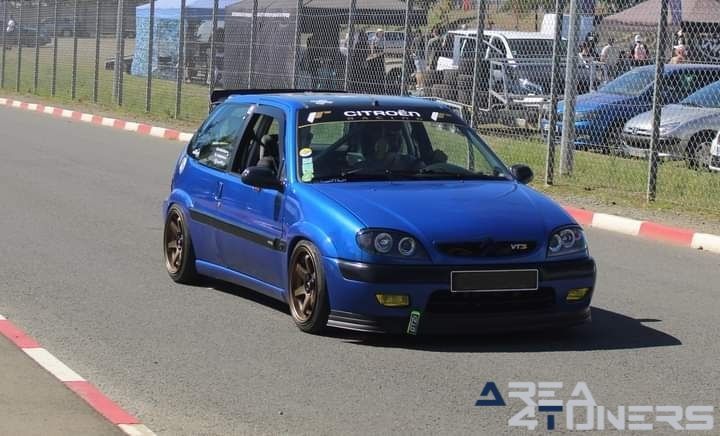 Exposition The Big Car Show
Imagen del reportaje de la revista Tuning Area4tuners.es, de la concentración de coches Tuning del año 2023 en Circuit Bugatti Le Mans, Francia