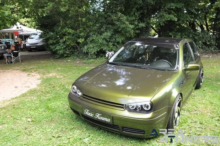 Old 2 New Green Paradise
Imagen del reportaje de la revista Tuning Area4tuners.es, de la concentración de coches Tuning del año 2023 en Webik, Bélgica