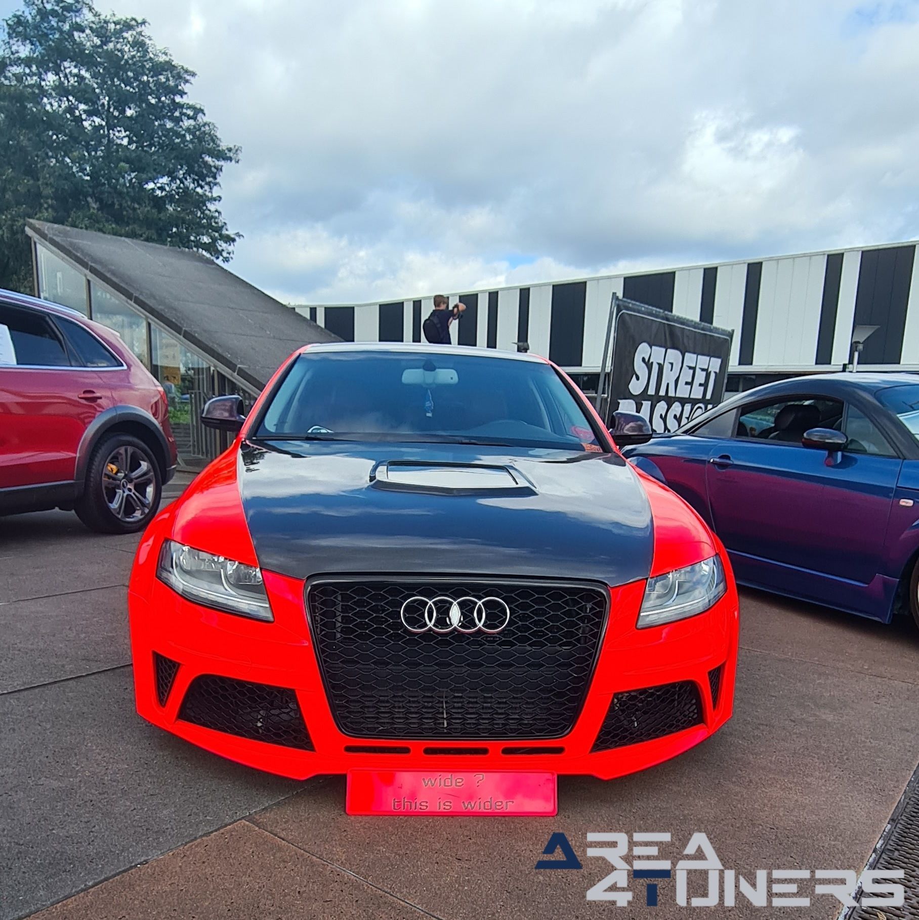 Meet The Passion Tilburg
Imagen del reportaje de la revista Tuning Area4tuners.es, de la concentración de coches Tuning del año 2023 en Tilburg, Holanda