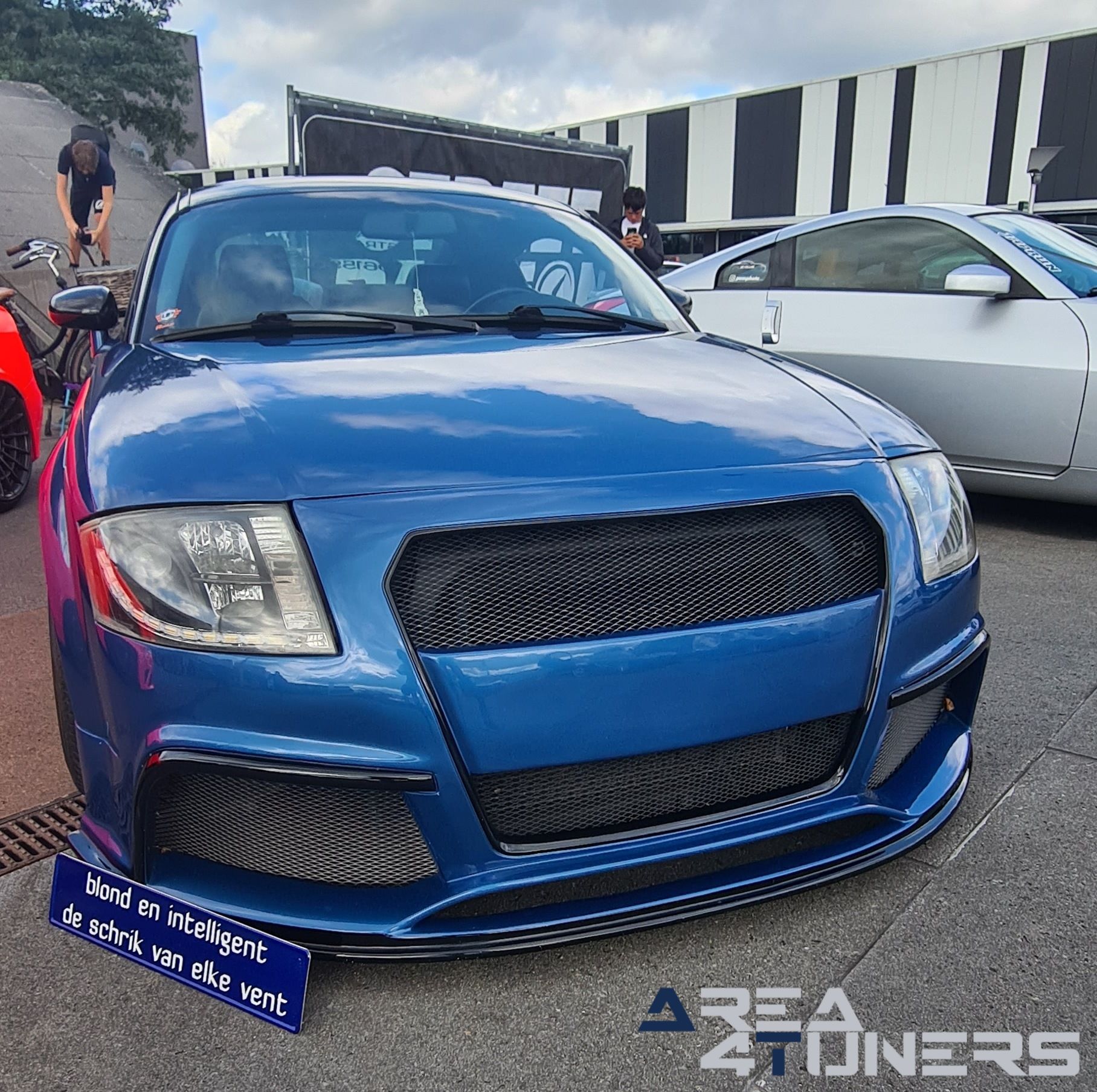 Meet The Passion Tilburg
Imagen del reportaje de la revista Tuning Area4tuners.es, de la concentración de coches Tuning del año 2023 en Tilburg, Holanda