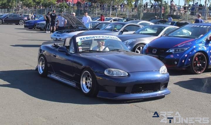 Exposition The Big Car Show
Imagen del reportaje de la revista Tuning Area4tuners.es, de la concentración de coches Tuning del año 2023 en Circuit Bugatti Le Mans, Francia