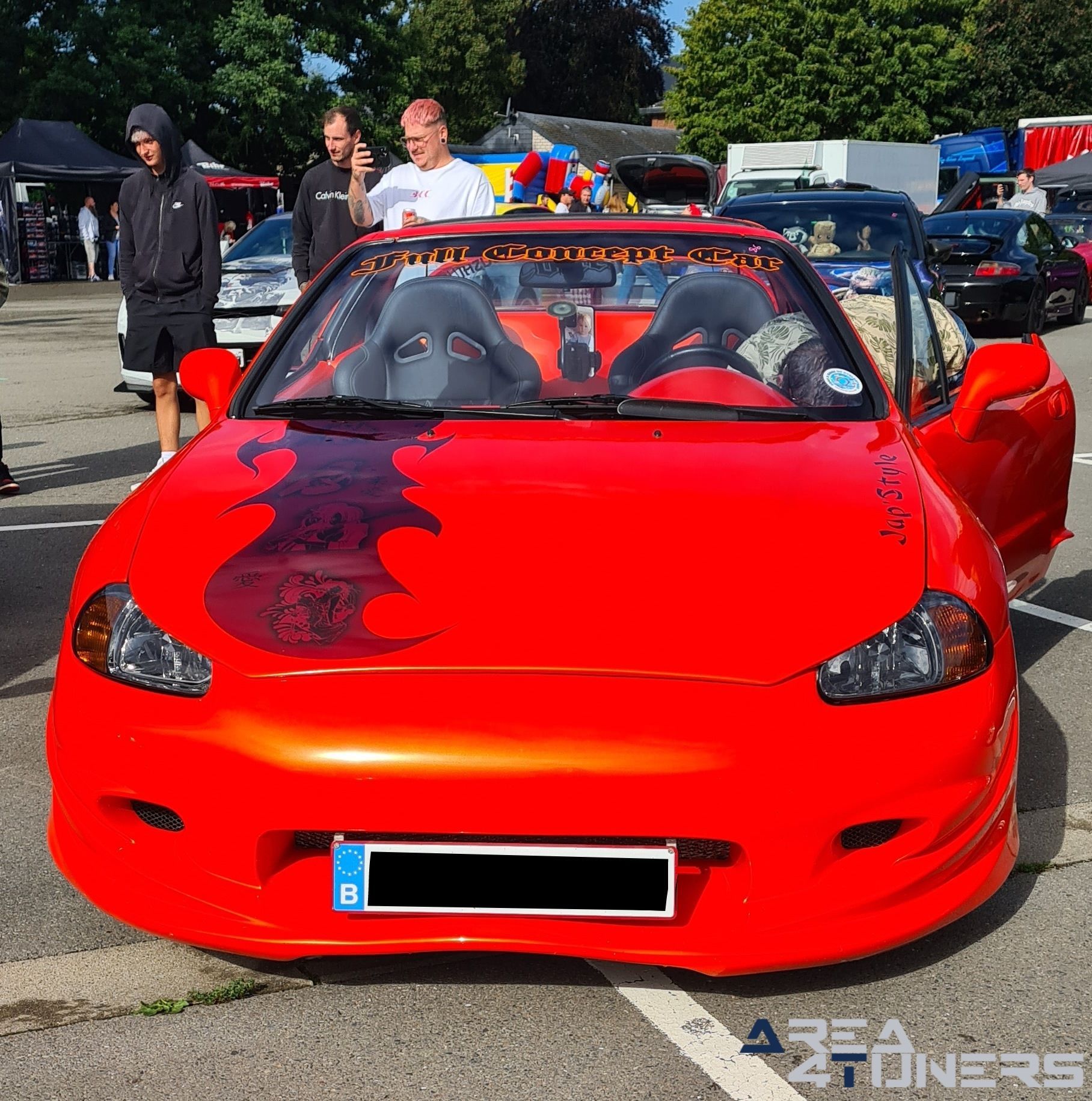 International Black Storm Motor Show
Imagen del reportaje de la revista Tuning Area4tuners.es, de la concentración de coches Tuning del año 2023 en Bastogne, Bélgica