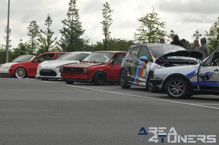 Lowerd United
Imagen del reportaje de la revista Tuning Area4tuners.es, de la concentración de coches Tuning del año 2023 en Waregen, Bélgica