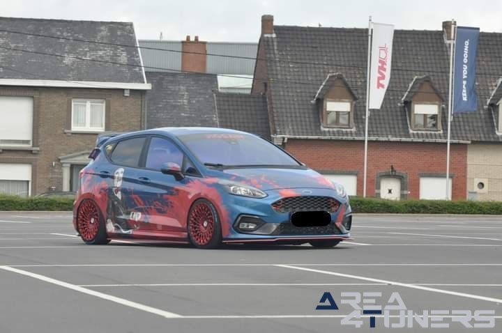 Lowerd United
Imagen del reportaje de la revista Tuning Area4tuners.es, de la concentración de coches Tuning del año 2023 en Waregen, Bélgica