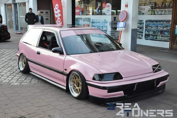 Stance Town 2.0 Car Event
Imagen del reportaje de la revista Tuning Area4tuners.es, de la concentración de coches Tuning del año 2023 en Kortemark, Bélgica