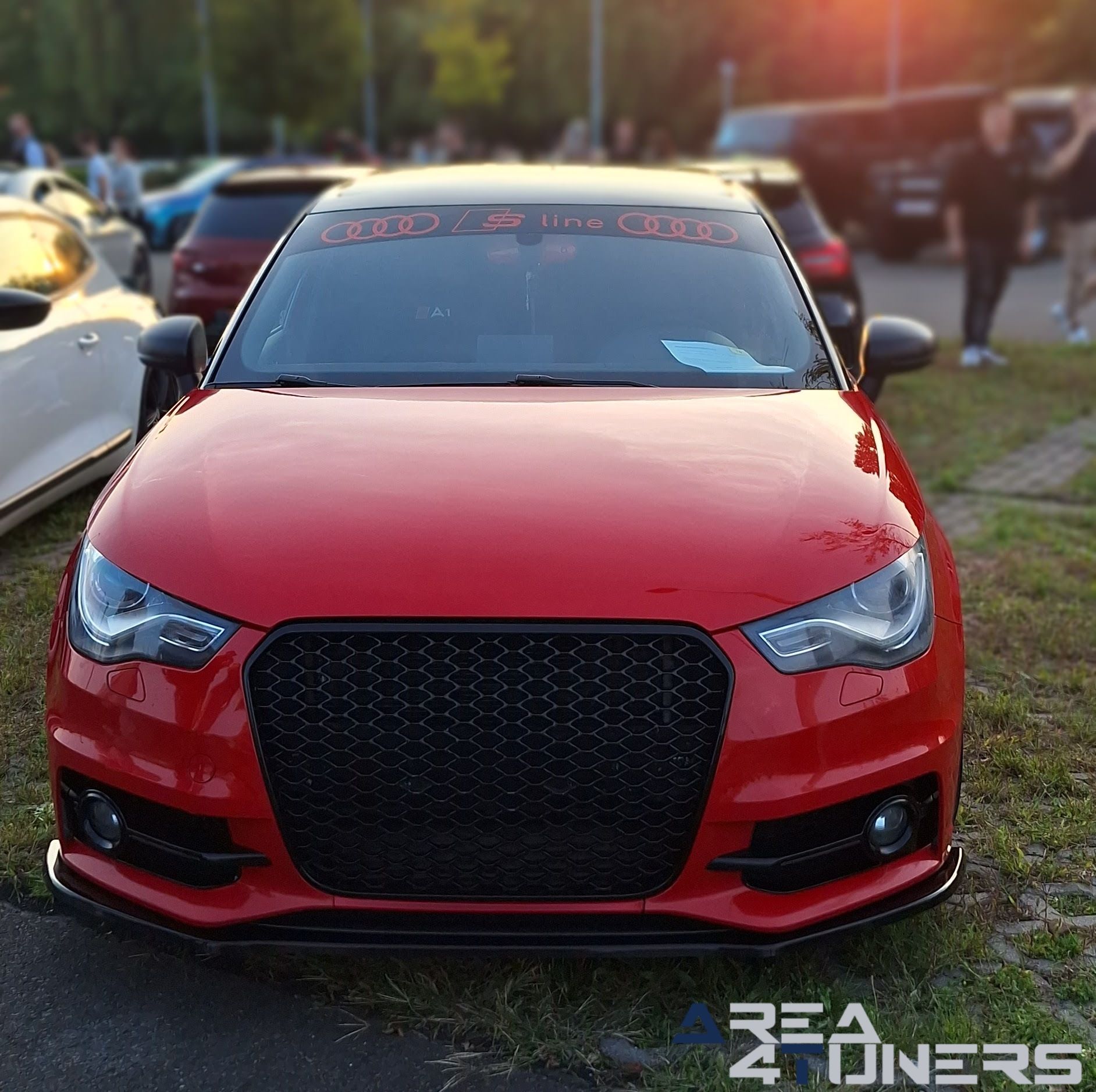 Fundays On Wheels 2.0
Imagen del reportaje de la revista Tuning Area4tuners.es, de la concentración de coches Tuning del año 2023 en Aarschot, Bélgica