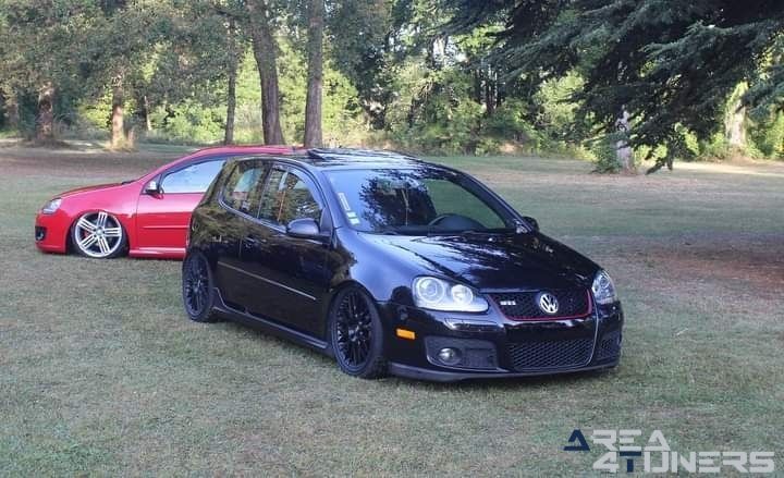 Risenation French
Imagen del reportaje de la revista Tuning Area4tuners.es, de la concentración de coches Tuning del año 2023 en Pougues Les Eaux, Francia