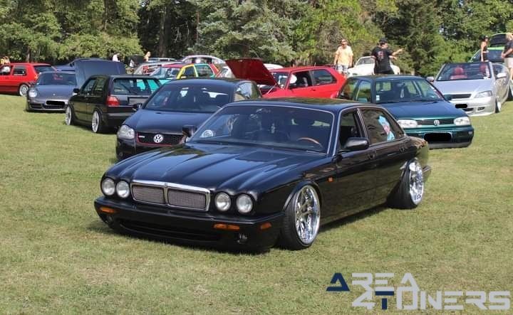 Risenation French
Imagen del reportaje de la revista Tuning Area4tuners.es, de la concentración de coches Tuning del año 2023 en Pougues Les Eaux, Francia