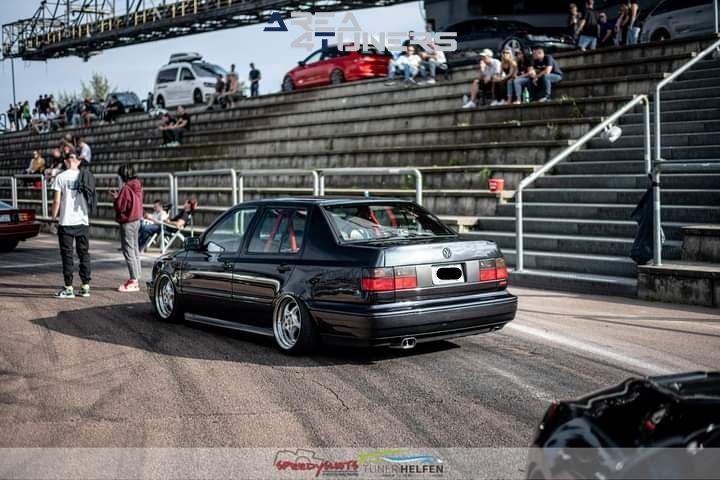 Iron City
Imagen del reportaje de la revista Tuning Area4tuners.es, de la concentración de coches Tuning del año 2023 en Gräfenhainichen, Alemania