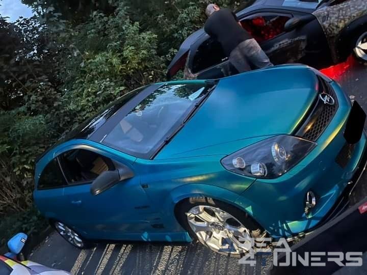 Meeting Free Drive Crew
Imagen del reportaje de la revista Tuning Area4tuners.es, de la concentración de coches Tuning del año 2023 en Waregem, Bélgica