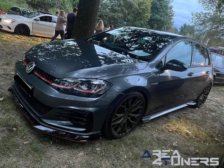 Meeting Free Drive Crew
Imagen del reportaje de la revista Tuning Area4tuners.es, de la concentración de coches Tuning del año 2023 en Waregem, Bélgica