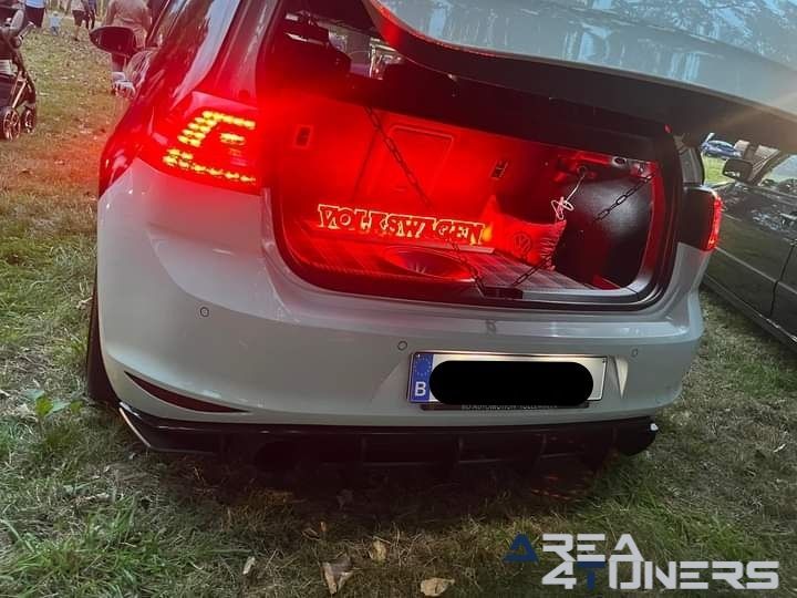 Meeting Free Drive Crew
Imagen del reportaje de la revista Tuning Area4tuners.es, de la concentración de coches Tuning del año 2023 en Waregem, Bélgica