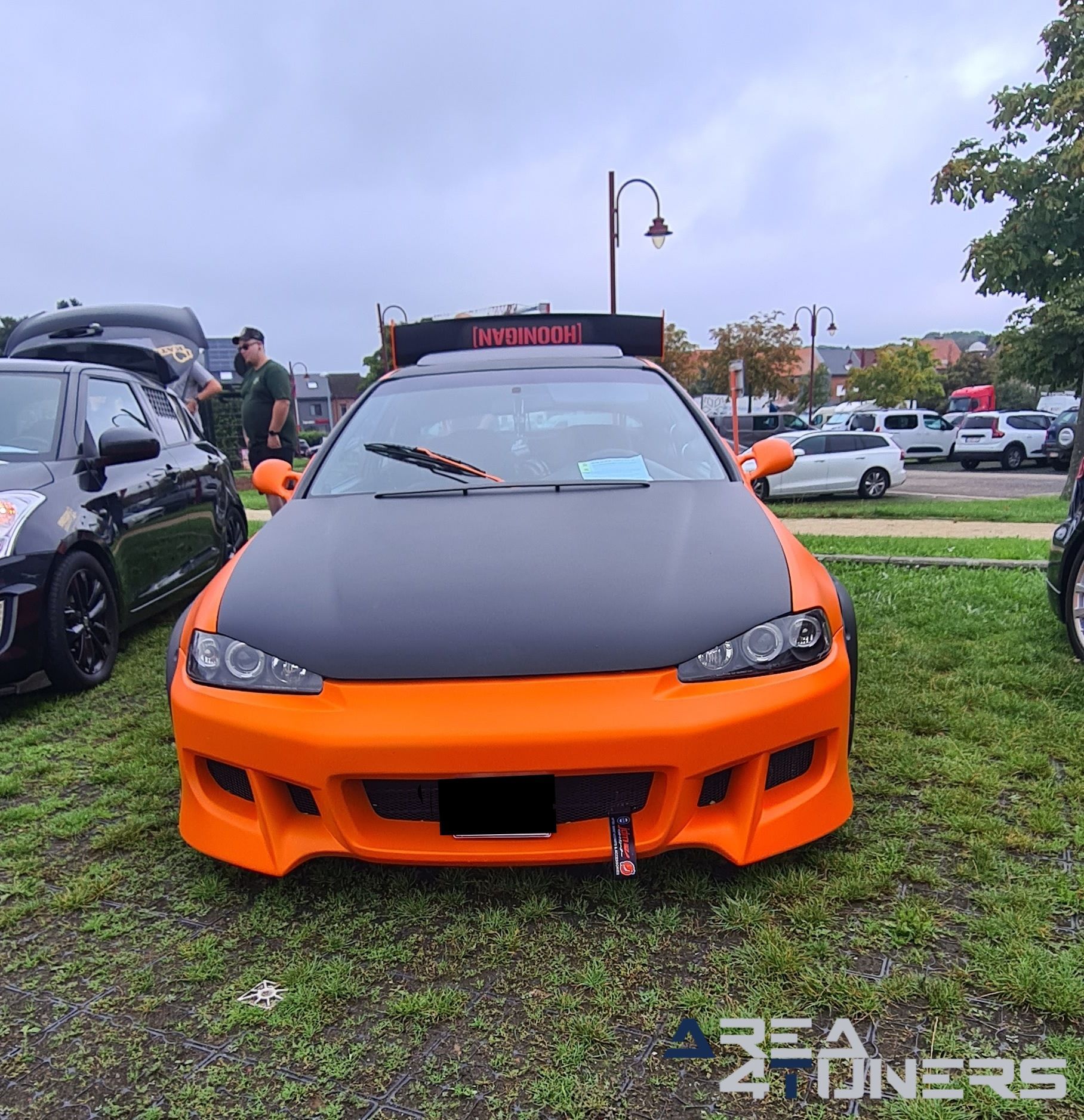 Magic Tuning Day
Imagen del reportaje de la revista Tuning Area4tuners.es, de la concentración de coches Tuning del año 2023 en Scherpenheuvel-Zichem, Bélgica